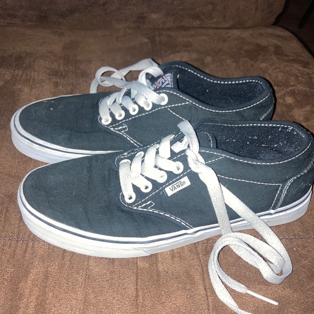 Black vans women’s lace up rare puffy tongue